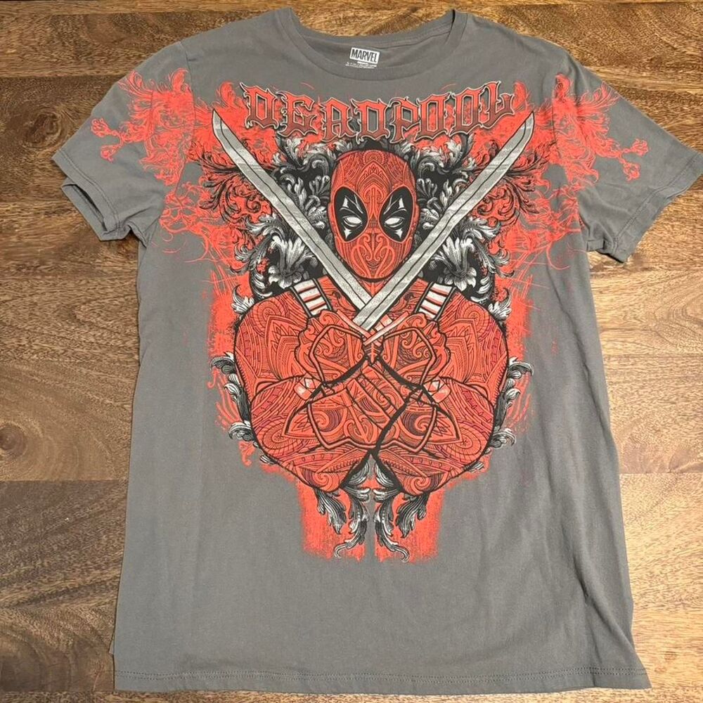 Marvel Men's Grey and Black T-shirt